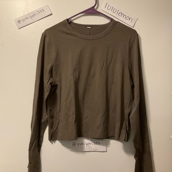 lululemon athletica Tops - NWOT lululemon classic fit cotton blend t shirt size 8